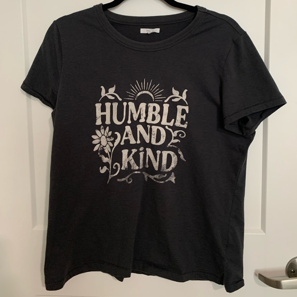 Maurices Charcoal T-Shirt Humble and Kinda Large